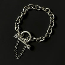 Load image into Gallery viewer, Silver Chain & Skull T-Bar