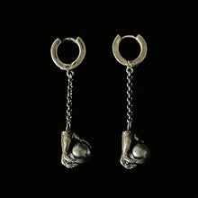 Load image into Gallery viewer, 925 Claw Earrings