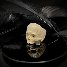 Load image into Gallery viewer, DEATH Skull Ring