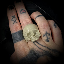 Load image into Gallery viewer, DEATH Skull Ring