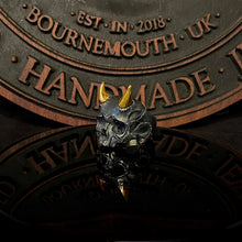 Load image into Gallery viewer, ossua-et-acroamata-jewelery-gothic-goth-memento-mori-skull-sterling-silver-925-azazel-ring-solid-gold-horns