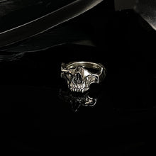 Load image into Gallery viewer, ossua-et-acroamata-jewelery-movie-props-trivia-gothic-goth-gothic-memento-mori-sterling-silver-925-human-jawbone-ring