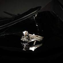 Load image into Gallery viewer, ossua-et-acroamata-jewelery-movie-props-trivia-gothic-goth-gothic-memento-mori-sterling-silver-925-human-jawbone-ring