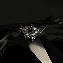 Load image into Gallery viewer, ossua-et-acroamata-jewelery-movie-props-trivia-gothic-goth-gothic-memento-mori-sterling-silver-925-vampire-jawbone-ring