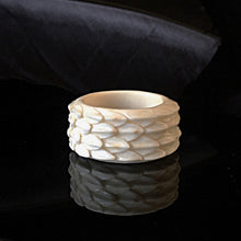 Load image into Gallery viewer, ossua-et-acroamata-jewelery-gothic-goth-gothic-spirit-spiritual-myth-mythical-dragons-memento-mori-antler-deerantler-animal-anima-Dragon-Scale-Ring