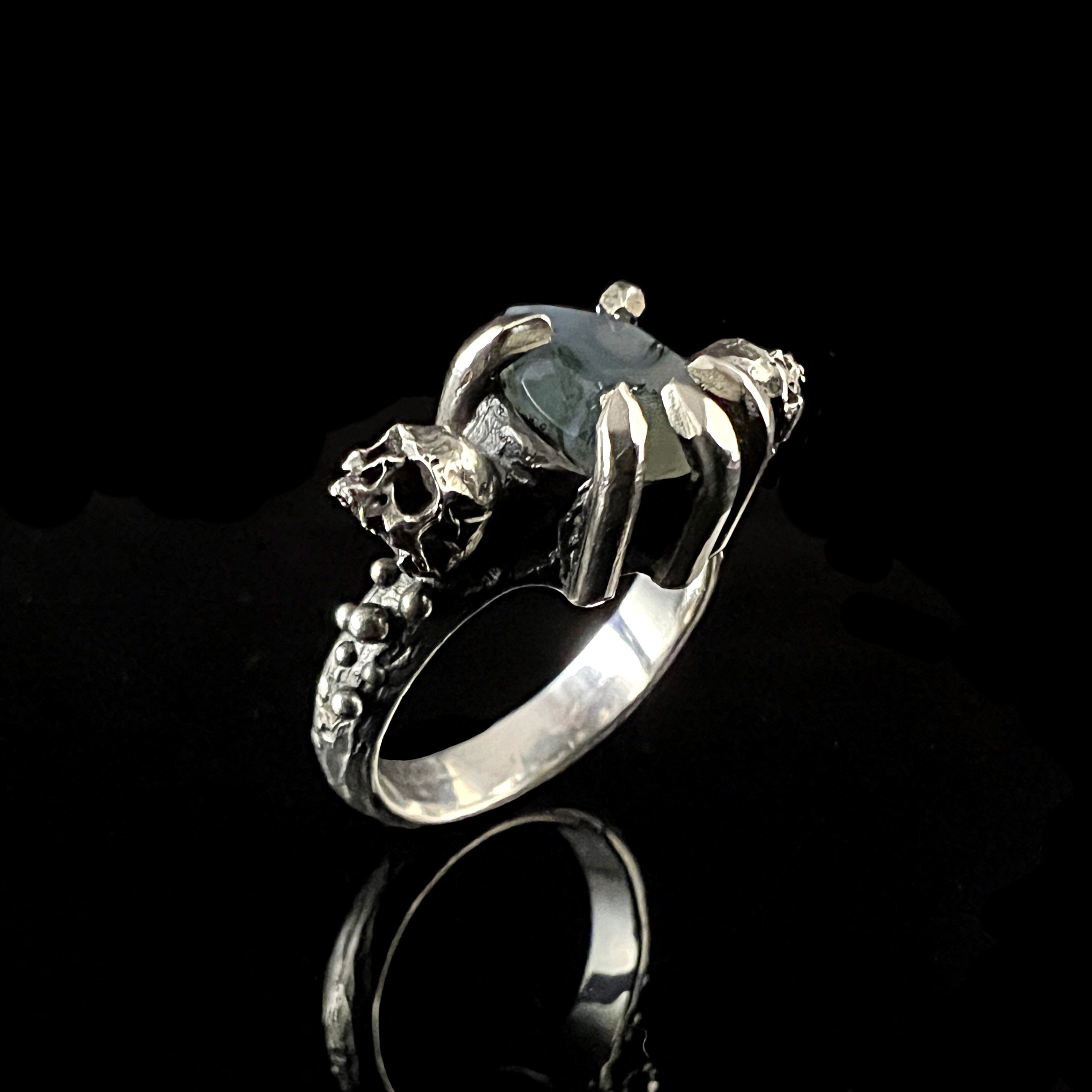 Extravagant Sterling Silver Ring Hallmarked Solid 925 Skull Extravagant Sterling Silver Ring Hallmarked Solid 925 Skull