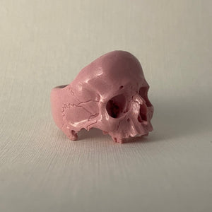ossua-et-acroamata-jewelery-gothic-goth-memento-mori-barbie-movie-pink-marble-skull-ring
