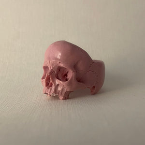 ossua-et-acroamata-jewelery-gothic-goth-memento-mori-barbie-movie-pink-marble-skull-ring
