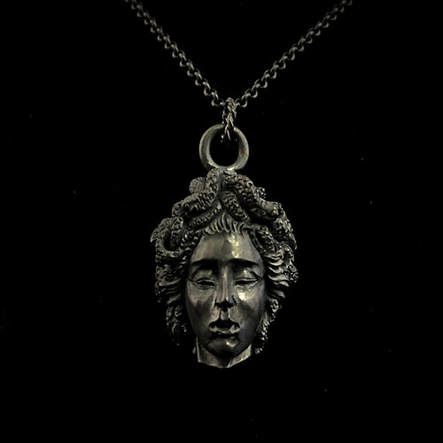 ossua-et-acroamata-jewelery-gothic-goth-memento-mori-greek-mythology-medusa-solid-sterling-silver-925-Medusas-Lament-Necklace