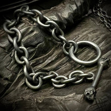 Load image into Gallery viewer, ossua-et-acroamata-jewelery-gothic-goth-memento-mori-sterling-silver-925-Bracelet-skull-t-bar-lock