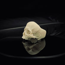 Load image into Gallery viewer, ossua-et-acroamata-jewelery-gothic-goth-memento-mori-sterling-silver-bone-marble-decay-skull-ring