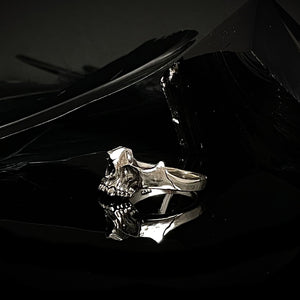 ossua-et-acroamata-jewelery-movie-props-trivia-gothic-goth-gothic-memento-mori-sterling-silver-925-human-jawbone-ring