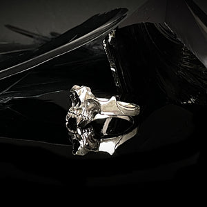 ossua-et-acroamata-jewelery-movie-props-trivia-gothic-goth-gothic-memento-mori-sterling-silver-925-vampire-jawbone-ring