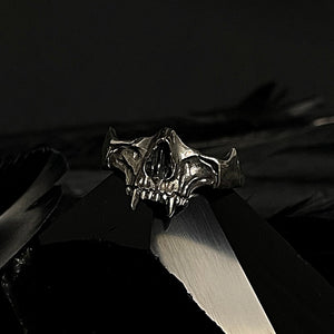 ossua-et-acroamata-jewelery-movie-props-trivia-gothic-goth-gothic-memento-mori-sterling-silver-925-vampire-jawbone-ring