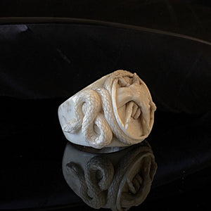 ossua-et-acroamata-jewelery-gothic-goth-Lizz-Lopez-devil-memento-mori-sterling-silver-bone-hand-craved-antler-deerantler-Pentagram-Hands-Ring