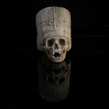 Load image into Gallery viewer, ossua-et-acroamata-jewelery-gothic-goth-devil-demon-memento-mori-egypt-egyptian-pharao-bone-hand-craved-antler-deerantler-Nefertiti-Skull-Ring