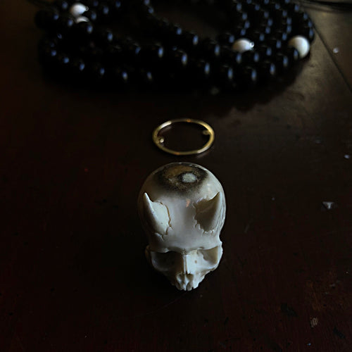 ossua-et-acroamata-jewelery-gothic-goth-devil-demon-memento-mori-sterling-silver-bone-hand-craved-gemstones-beads-antler-deerantler-Holy-Devil-Mala