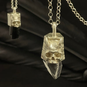 Skull Crystal Necklace | Crystal Skull Pendant | OSSUA et ACROMATA
