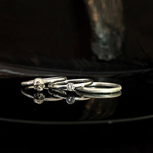 ossua-et-acroamata-jewelery-gothic-goth-gothic-gemstones-gems-memento-mori-sterling-silver-925-Frosted-Stacker-Ring