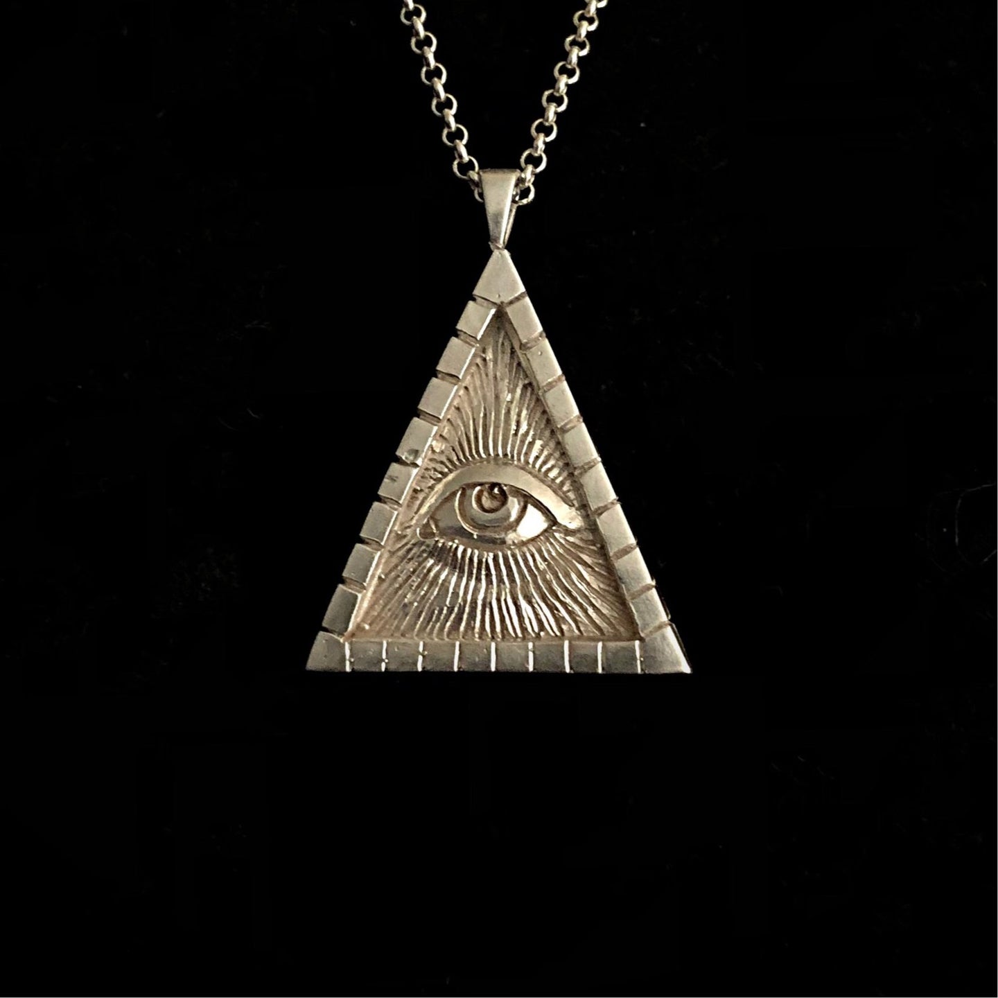 Eye Pyramid Necklace |  Silver Illuminati Pendant  | OSSUA et ACROMATA