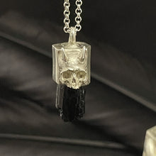 Load image into Gallery viewer, ossua-et-acroamata-jewelery-gothic-goth-gothic-gemstones-gems-memento-mori-sterling-silver-925-Inspiration-Necklace