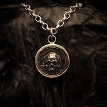 Load image into Gallery viewer, ossua-et-acroamata-jewelery-gothic-goth-gothic-gemstones-gems-memento-mori-sterling-silver-925-memento-mori-necklace