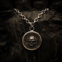 Load image into Gallery viewer, ossua-et-acroamata-jewelery-gothic-goth-gothic-gemstones-gems-memento-mori-sterling-silver-925-memento-mori-necklace