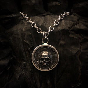 ossua-et-acroamata-jewelery-gothic-goth-gothic-gemstones-gems-memento-mori-sterling-silver-925-memento-mori-necklace
