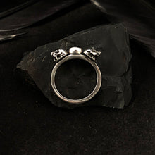 Load image into Gallery viewer, ossua-et-acroamata-jewelery-gothic-goth-gothic-memento-mori-sterling-silver-925-Devils-Soul-Ring