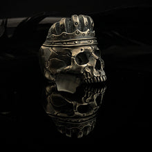 Load image into Gallery viewer, King Skull Ring | Black Skull Ring | OSSUA et ACROMATA