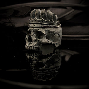 King Skull Ring | Black Skull Ring | OSSUA et ACROMATA