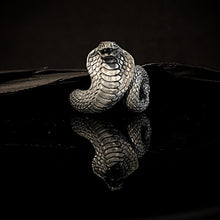 Load image into Gallery viewer, Cobra Snake Ring | King Cobra Ring Collection | OSSUA et ACROMATA