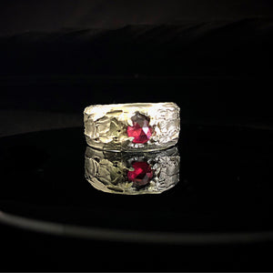 ossua-et-acroamata-jewelery-gothic-goth-gothic-ruby-gemstone-gems-gem-memento-mori-sterling-silver-925-Fury-Ring