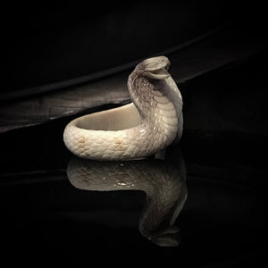 ossua-et-acroamata-jewelery-gothic-goth-gothic-spirit-spiritual-myth-mythical-snake-snakes-memento-mori-antler-deerantler-animal-anima-Cobra-Ring