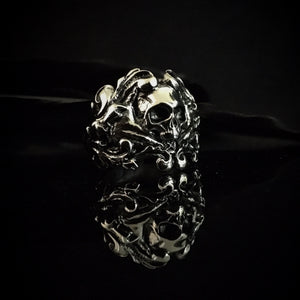 ossua-et-acroamata-jewelery-gothic-goth-gothic-steel-steeljewellery-skull-skulls-memento-mori-Steel-Victorian-Skull-Ring