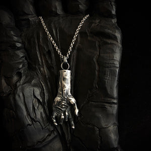 ossua-et-acroamata-jewelery-gothic-goth-gothic-witch-witches-magic-hexe-memento-mori-sterling-silver-925-Hexenhand-Necklace