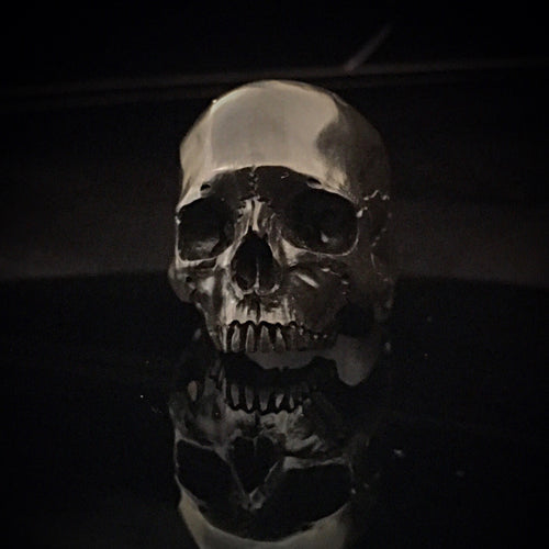 ossua-et-acroamata-jewelery-gothic-goth-memento-mori-night_marble_skull-ring