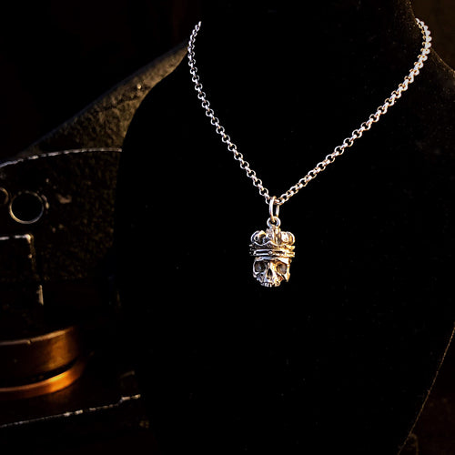 ossua-et-acroamata-jewelery-gothic-goth-memento-mori-sterling-silver-925-dead-king-necklace