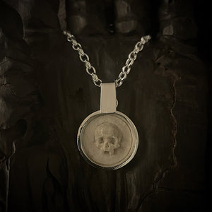 ossua-et-acroamata-jewelery-gothic-goth-memento-mori-sterling-silver-925-memento-mori-necklace-bone-edition