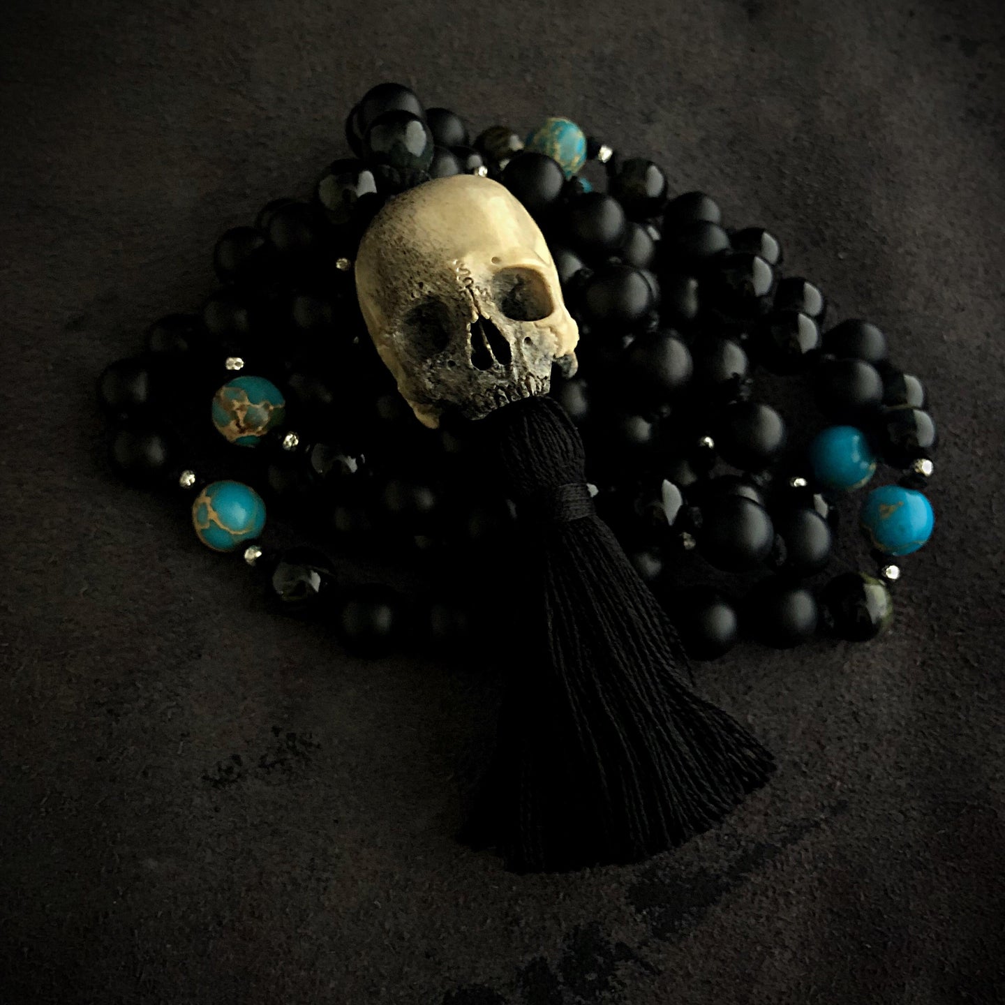 Skull Guru Bead Mala | Big Skull Mala Necklace | OSSUA et ACROMATA