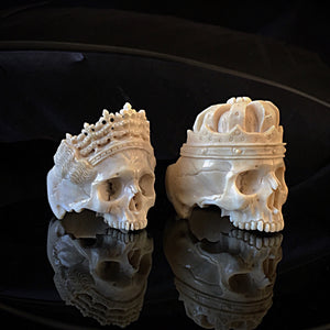 ossua-et-acroamata-jewelery-gothic-goth-mythology-greek-mythical-gods-demigods-memento-mori-bone-skulls-hand-craved-antler-deerantler-Dead-King-Skull-Ring-dead-queen-skull-ring