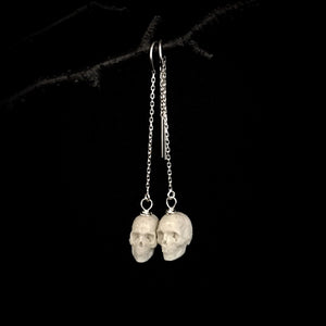 ossua-et-acroamata-jewelery-gothic-goth-mythology-spirit-spirituality-medieval-memento-mori-skulls-ear-rings-bone-hand-craved-antler-deerantler-Skull-Earrings