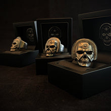 Load image into Gallery viewer, ossua-et-acroamata-jewelery-movie-props-trivia-gothic-goth-gothic-HBO-DC-memento-mori-sterling-silver-925-Peacemaker-Ring
