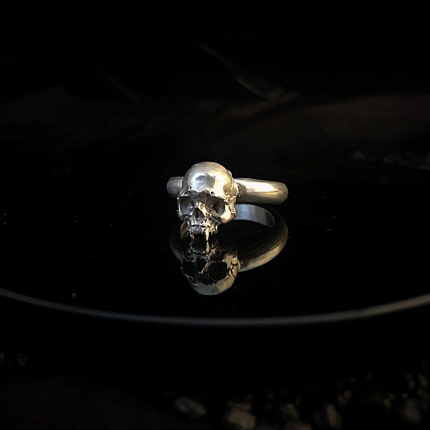 ossua-et-acroamata-jewelery-movie-props-trivia-gothic-goth-gothic-memento-mori-sterling-silver-925-Vampyre-stacker-ring