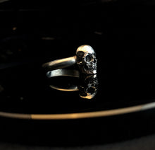 Load image into Gallery viewer, ossua-et-acroamata-jewelery-movie-props-trivia-gothic-goth-gothic-memento-mori-sterling-silver-925-full-skull-stacker-ring
