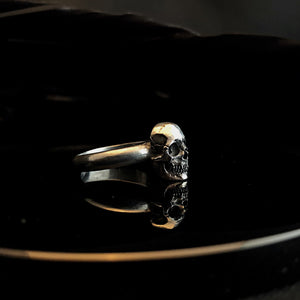 ossua-et-acroamata-jewelery-movie-props-trivia-gothic-goth-gothic-memento-mori-sterling-silver-925-full-skull-stacker-ring