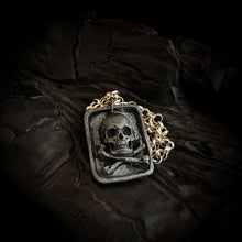 Load image into Gallery viewer, ossua-et-acroamata-jewelery-movie-props-trivia-gothic-goth-gothic-pirate-pirates-memento-mori-sterling-silver-925-Jolly-Roger-Necklace