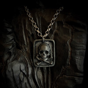 ossua-et-acroamata-jewelery-movie-props-trivia-gothic-goth-gothic-pirate-pirates-memento-mori-sterling-silver-925-Jolly-Roger-Necklace