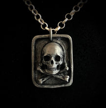 Load image into Gallery viewer, ossua-et-acroamata-jewelery-movie-props-trivia-gothic-goth-gothic-pirate-pirates-memento-mori-sterling-silver-925-Jolly-Roger-Necklace