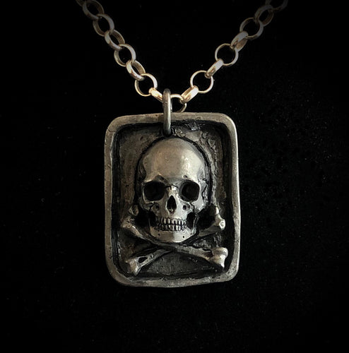 ossua-et-acroamata-jewelery-movie-props-trivia-gothic-goth-gothic-pirate-pirates-memento-mori-sterling-silver-925-Jolly-Roger-Necklace